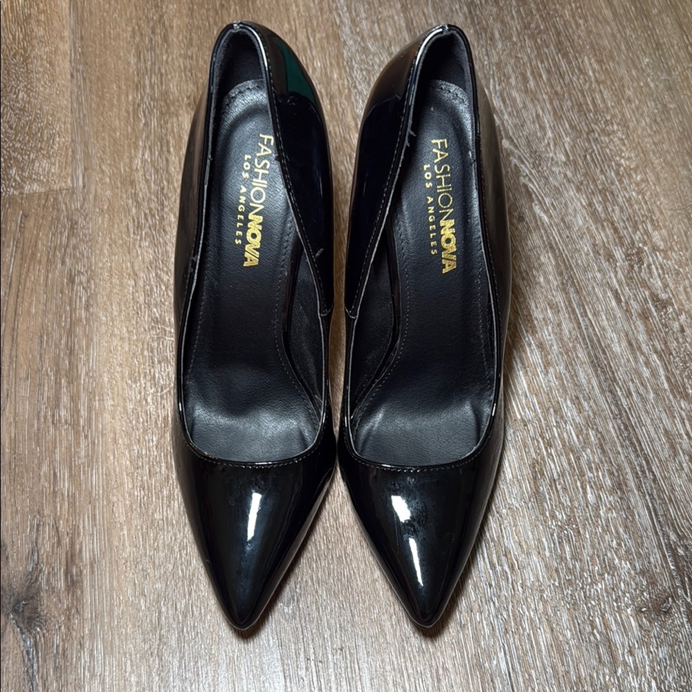 Fashion Nova Women’s Black Pointed Toe Stiletto Heels Size 8